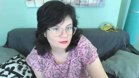 Snapshot of everly_rays chatting on 01/29/25, 04:52 Everly online show from 01/29/25, 04:52