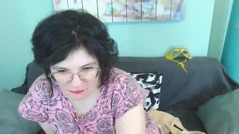 Snapshot of everly_rays chatting on 02/13/25, 05:22 Everly online show from 02/13/25, 05:22