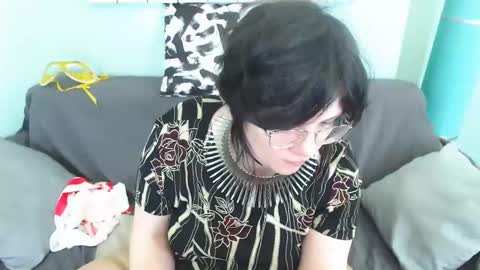 Snapshot of everly_rays chatting on 03/06/25, 10:52 Everly online show from 03/06/25, 10:52