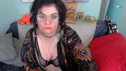 Snapshot of everly_rays chatting on 10/30/25, 04:41 Everly online show from 10/30/25, 04:41