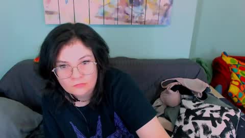 Everly online show from 04/01/26, 05:19