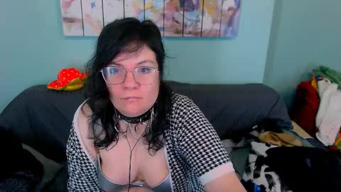 Everly online show from 04/02/26, 07:06