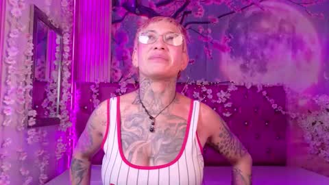 everlyn_sexx online show from 02/22/26, 01:31