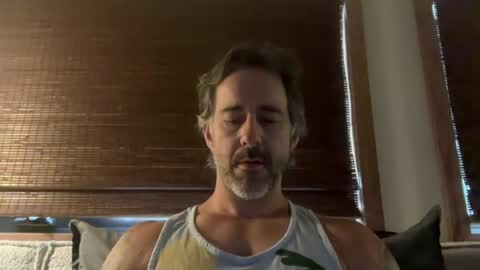 Snapshot of every_day_is_a_holiday chatting on 06/18/26, 06:01 Every Day Is a Holiday online show from 06/18/26, 06:01