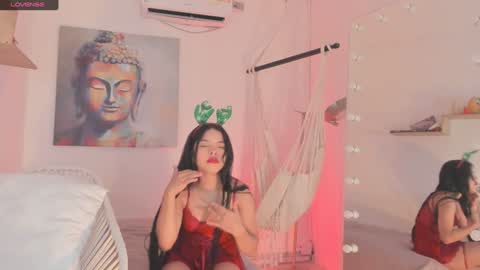 Snapshot of everyh chatting on 12/24/24, 06:28 Sophia online show from 12/24/24, 06:28