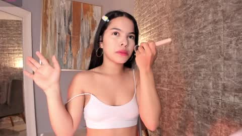 Snapshot of everyh chatting on 02/04/25, 07:44 Sophia online show from 02/04/25, 07:44