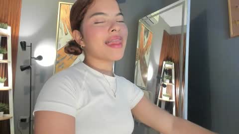 Sophia online show from 01/14/26, 07:52