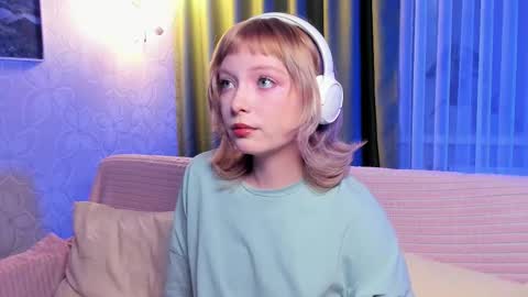 Forget me not eve on CB online show from 10/21/25, 11:22