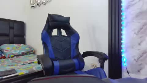 luis online show from 01/11/25, 03:20