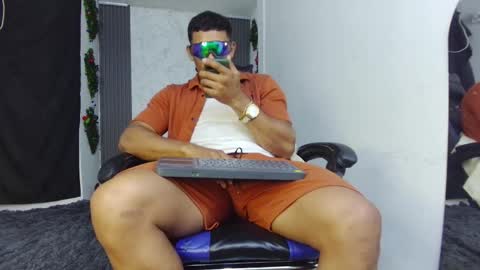 luis online show from 02/14/26, 04:09