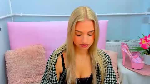 Snapshot of evettegold chatting on 09/15/25, 07:25 Eve online show from 09/15/25, 07:25