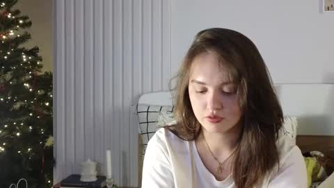 Snapshot of evi_woow chatting on 12/28/24, 07:01 evi_woow online show from 12/28/24, 07:01