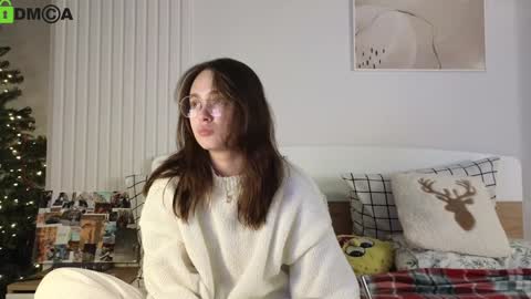Snapshot of evi_woow chatting on 01/06/25, 10:58 evi_woow online show from 01/06/25, 10:58