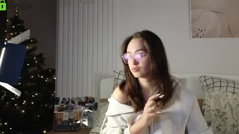 Snapshot of evi_woow chatting on 01/14/25, 12:11 evi_woow online show from 01/14/25, 12:11