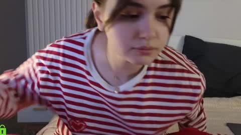 Snapshot of evi_woow chatting on 02/04/25, 09:52 evi_woow online show from 02/04/25, 09:52