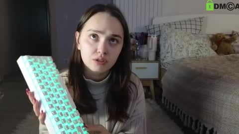 Snapshot of evi_woow chatting on 02/21/25, 09:32 evi_woow online show from 02/21/25, 09:32
