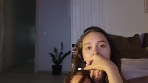 Snapshot of evi_woow chatting on 09/15/25, 09:26 evi_woow online show from 09/15/25, 09:26
