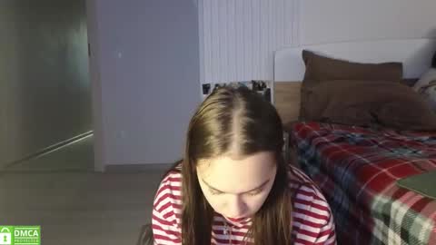 evi_woow online show from 11/26/25, 08:10