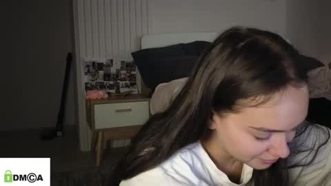 evi_woow online show from 02/03/26, 09:42