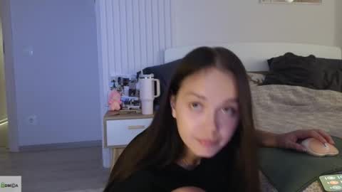 evi_woow online show from 02/10/26, 09:41