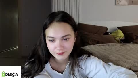 evi_woow online show from 03/05/26, 04:08