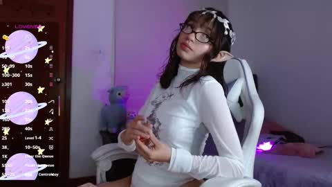 Evie Cloud online show from 11/09/25, 04:33