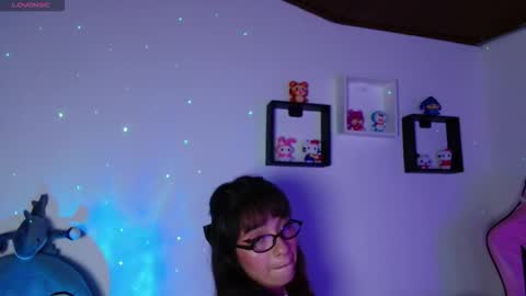 Evie Cloud online show from 01/06/26, 05:11