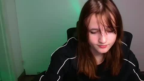 Evie online show from 11/10/25, 12:04