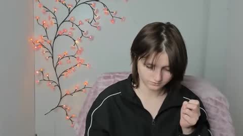 Evie online show from 01/17/26, 12:32