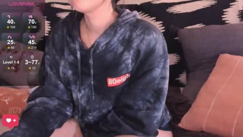 Evie Luna online show from 11/28/25, 10:23