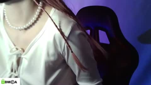 Snapshot of evie_muna chatting on 07/06/26, 01:35 Renesme White Im here from Monday to Friday online show from 07/06/26, 01:35
