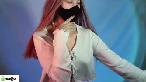 Snapshot of evie_muna chatting on 07/08/26, 04:06 Renesme White Im here from Monday to Friday online show from 07/08/26, 04:06