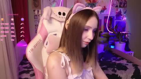 Evie online show from 04/22/26, 08:43