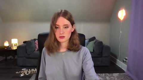 Evie3 online show from 12/06/24, 08:51