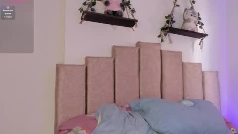 Ivi Alejandra  online show from 02/25/26, 01:21