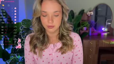 evielina online show from 05/06/26, 11:54