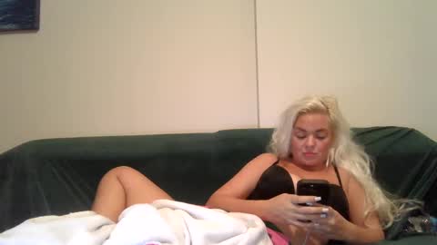 Badblondebunny online show from 12/19/24, 04:13