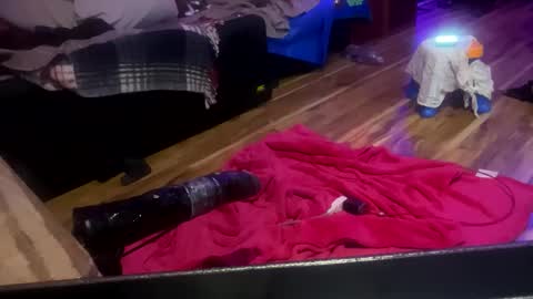 Snapshot of evilslutx chatting on 03/06/25, 01:48 Cloudia Kumz online show from 03/06/25, 01:48