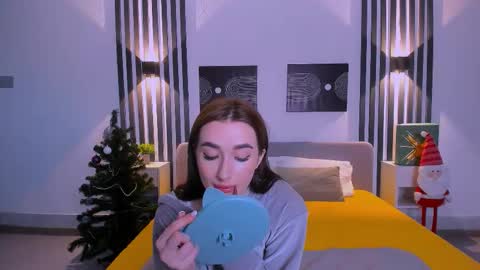 Snapshot of evisdailyy chatting on 01/08/26, 01:30 Evis online show from 01/08/26, 01:30