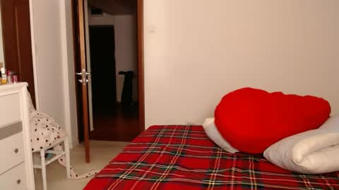 Snapshot of evolett chatting on 02/18/25, 05:20 ONLYFANS There are legends that in this room all your wishes can come true Private is Open online show from 02/18/25, 05:20