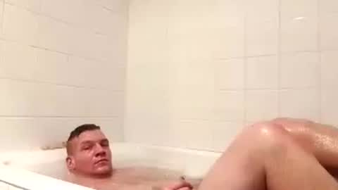 Snapshot of evolvingmass chatting on 01/18/25, 06:43 evolvingmass online show from 01/18/25, 06:43