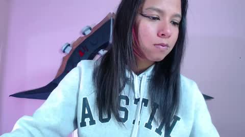 Im Evy online show from 10/26/25, 03:07