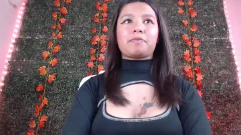 Im Evy online show from 03/19/26, 04:33