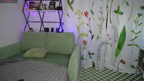 Mary online show from 09/08/25, 10:31