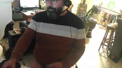 Snapshot of exibdevil chatting on 12/02/24, 09:17 Gio online show from 12/02/24, 09:17