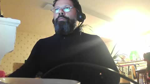 Snapshot of exibdevil chatting on 12/09/24, 04:47 Gio online show from 12/09/24, 04:47