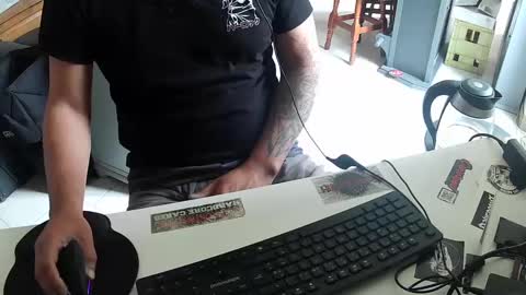 Snapshot of exibdevil chatting on 12/28/24, 11:30 Gio online show from 12/28/24, 11:30