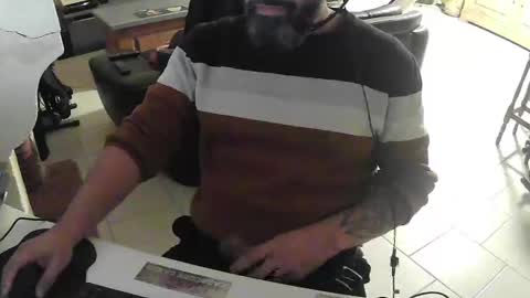 Snapshot of exibdevil chatting on 02/17/25, 10:14 Gio online show from 02/17/25, 10:14