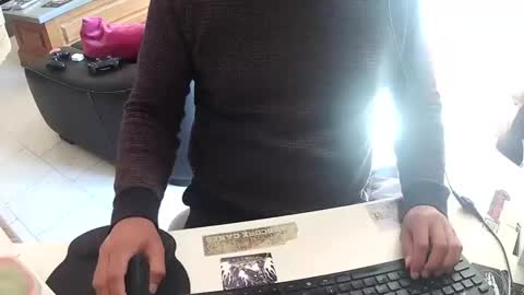 Snapshot of exibdevil chatting on 10/10/25, 10:36 Gio online show from 10/10/25, 10:36