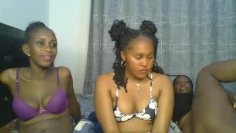 Snapshot of exotic_cutiee chatting on 04/21/26, 01:42 exotic_cutiee online show from 04/21/26, 01:42